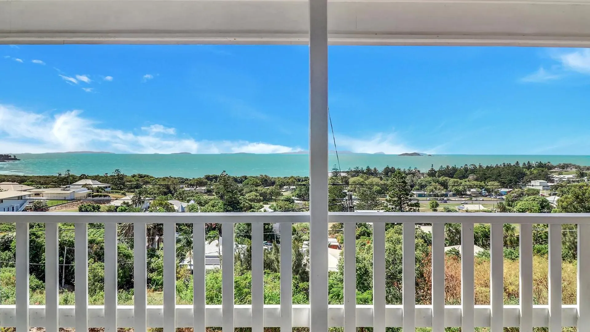 Spectacular Emu Park Get Away! Vila